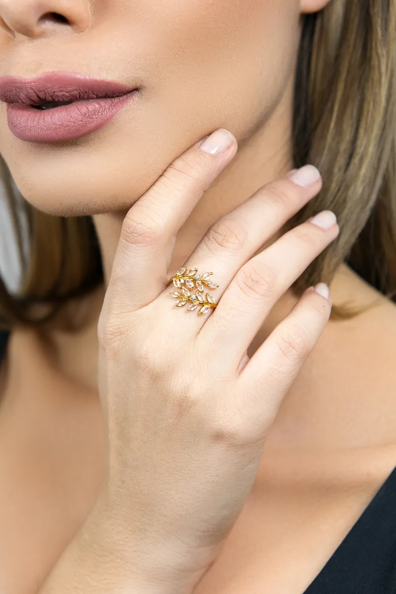 Anel de Ouro 18k com Cristal e Diamante