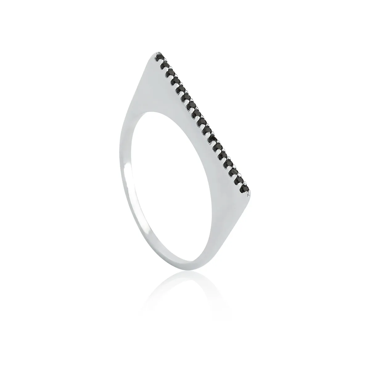 Anel de Prata 925 com EspinéliosInformações Aproximadas: