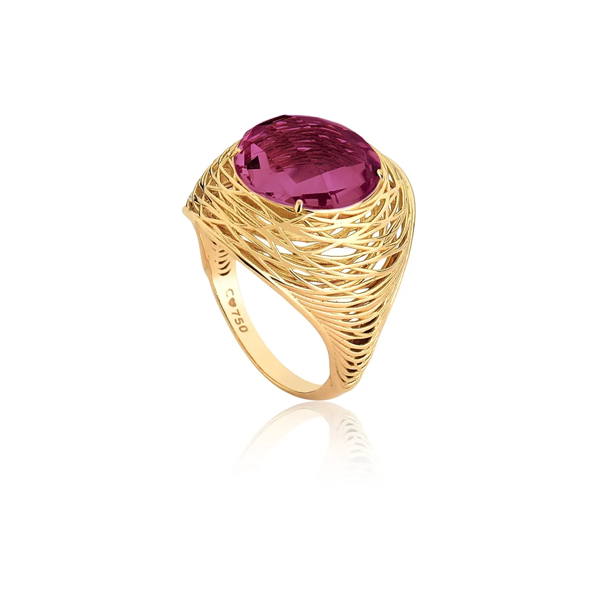Anel Ouro 18k abaulado alto ninho com gema briolet de Rodolita Coleção Nido
