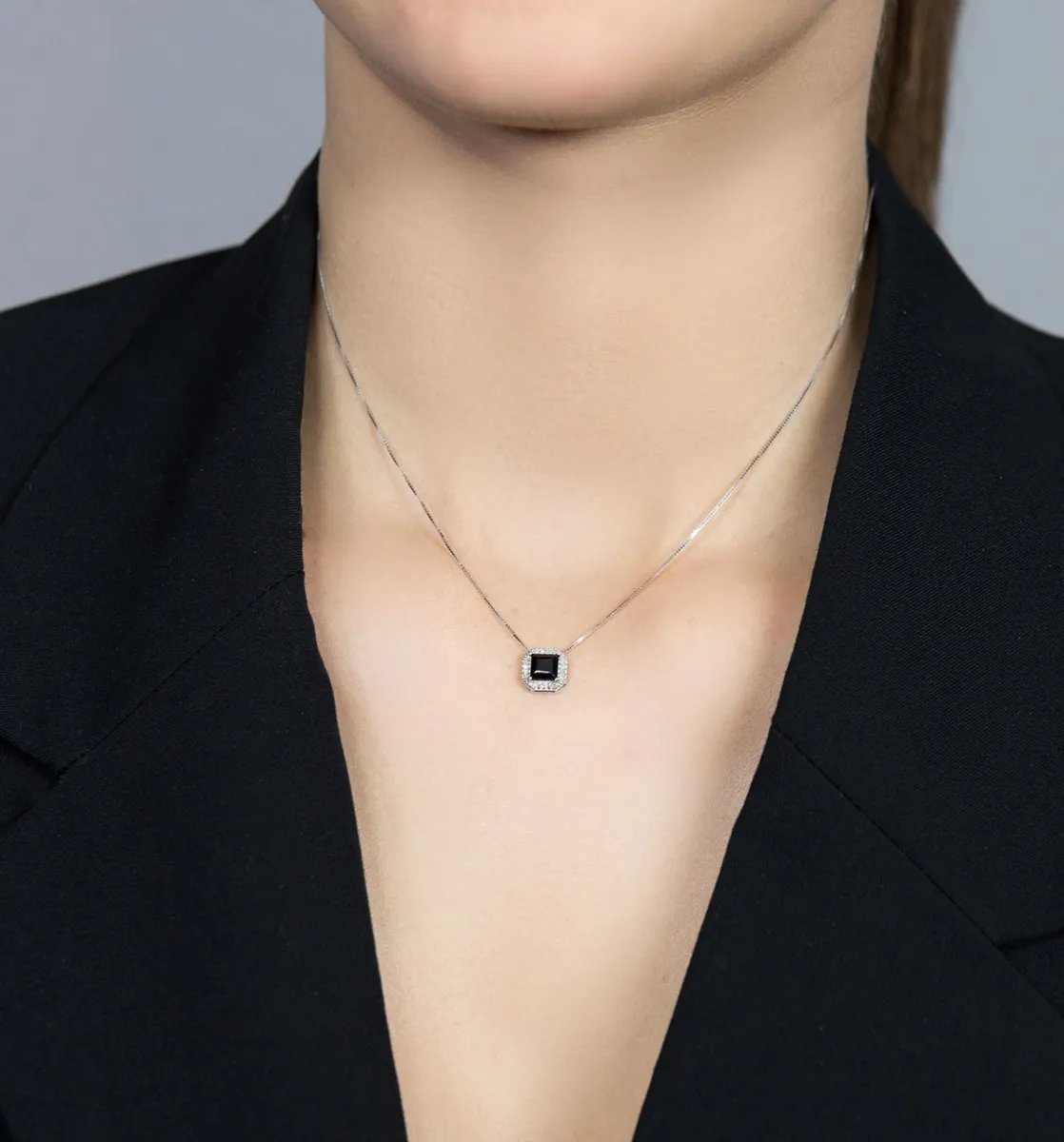 Colar de Ouro branco 18k com safira black e 4,8pts de diamantes 45cm