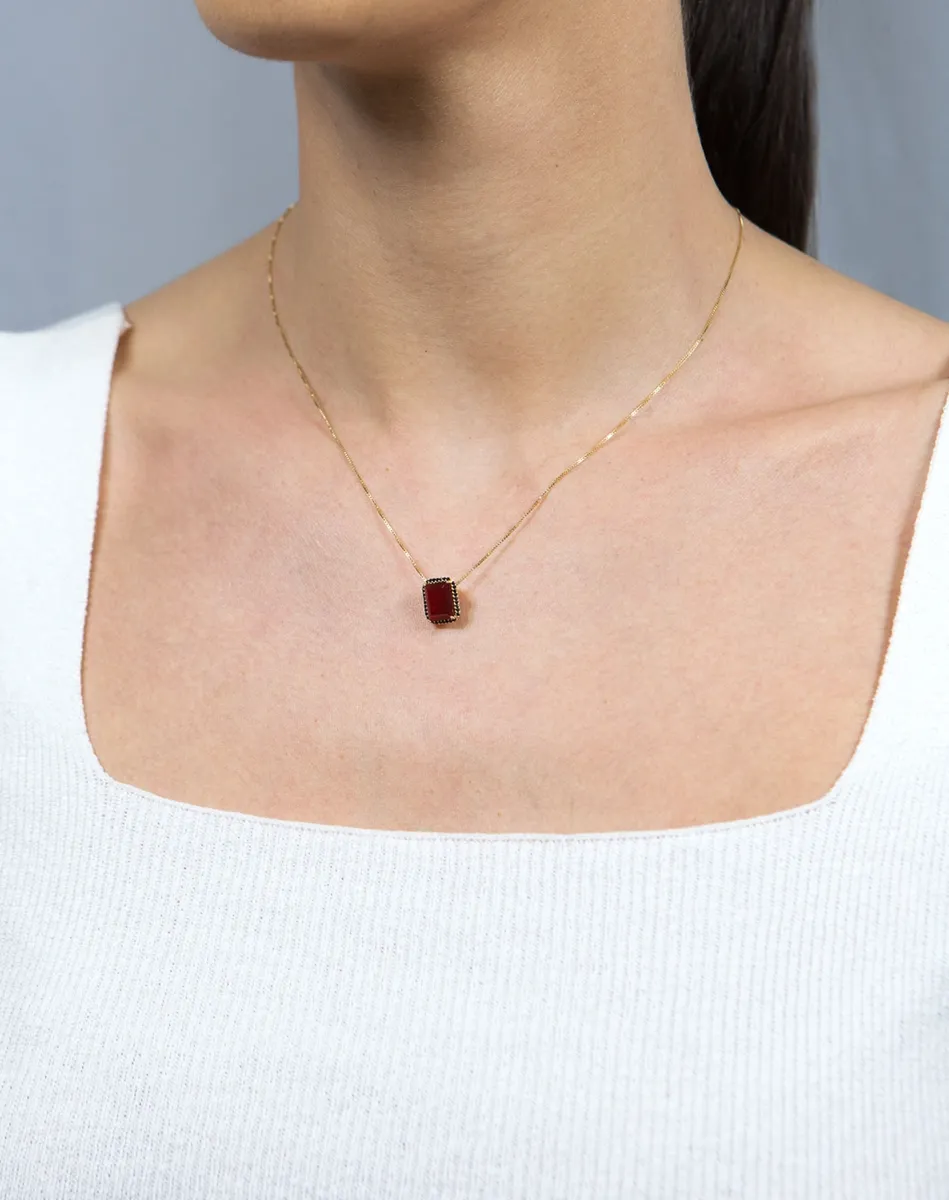 Colar de Ouro 18k gargantilha com pingente Jade vermelha e 9,6pts de safira black