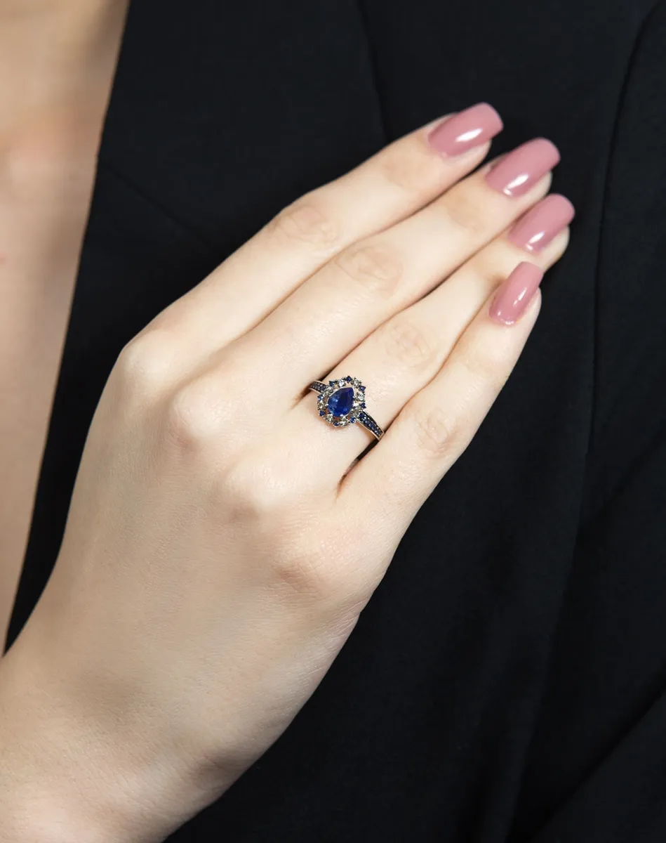 Anel de Ouro branco 18k ródio negro com safiras e diamantes brown