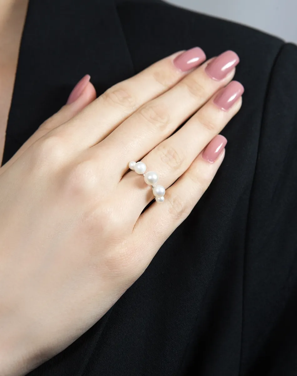 Anel de Ouro branco 18k com 5 pérolas em degradê