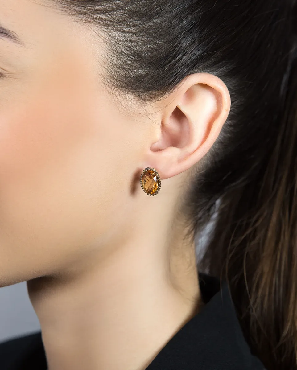 Brinco de Ouro 18k gota oval de citrino com 30pts de diamantes brown