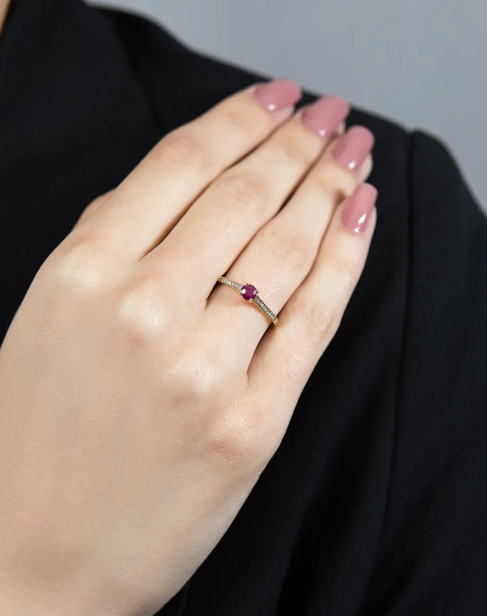 Anel de Ouro 18k solitário de rubi e aro de 5,4pts de diamantes