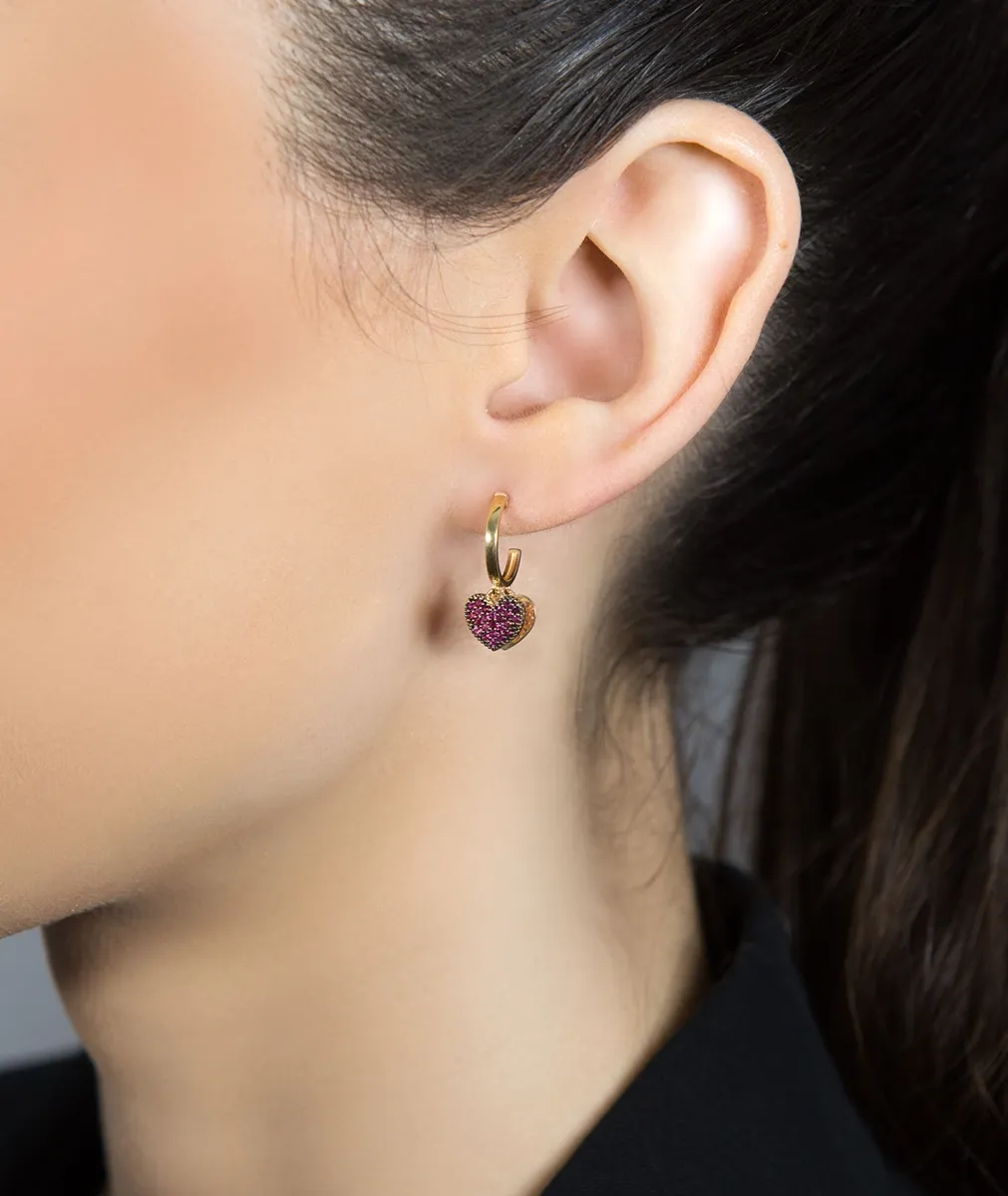 Brinco de Ouro 18k argola com pavê coração de rubis