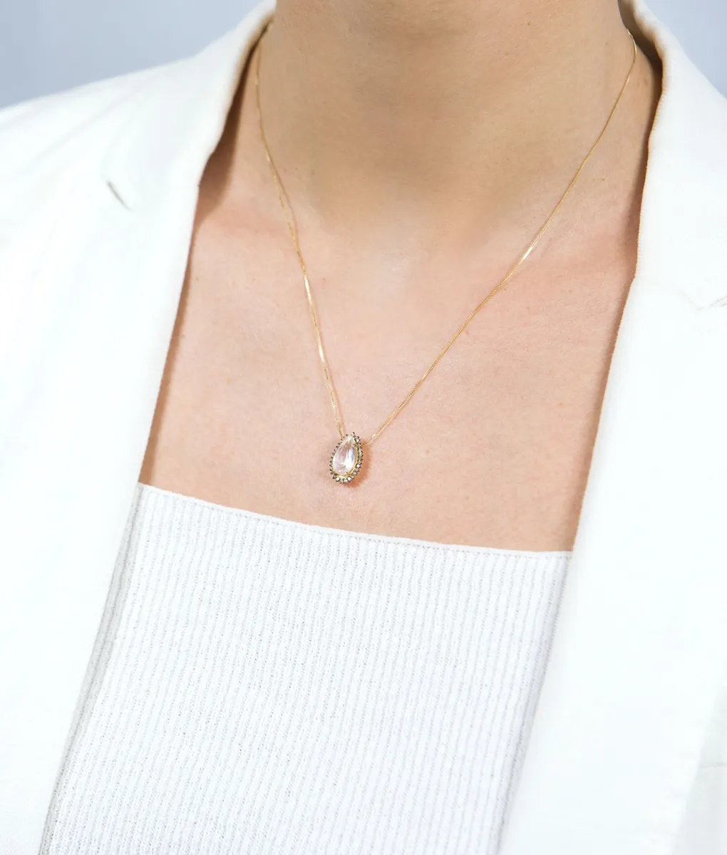 Colar de Ouro 18k com gota de quartzo rosa e 15pts de diamantes brown