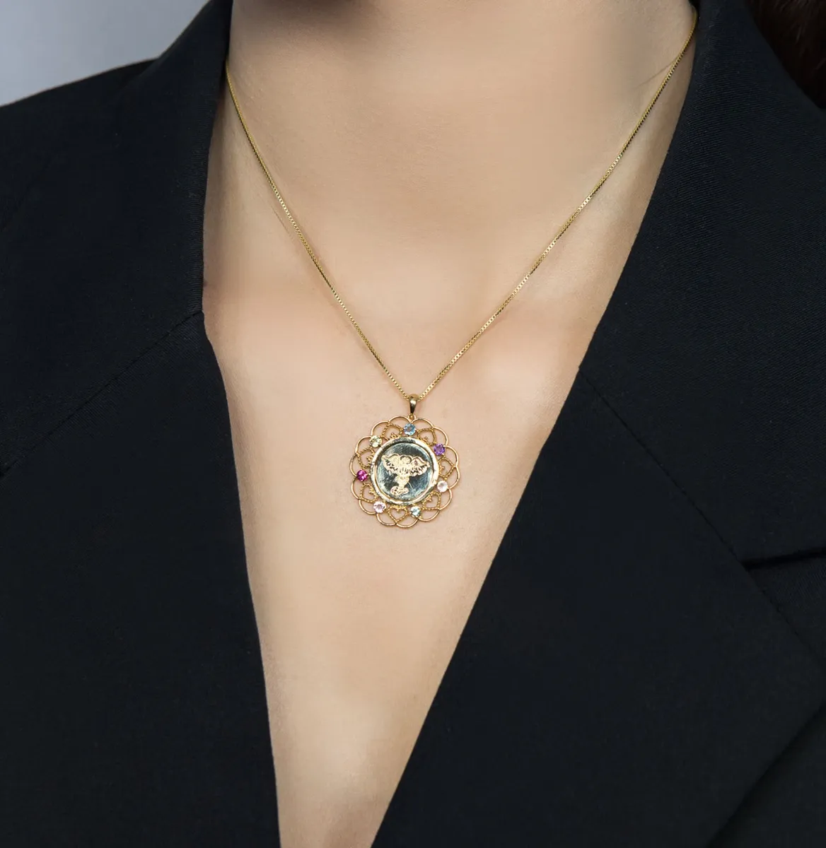 Pingente de Ouro 18k elefante e gemas brasileiras coloridas