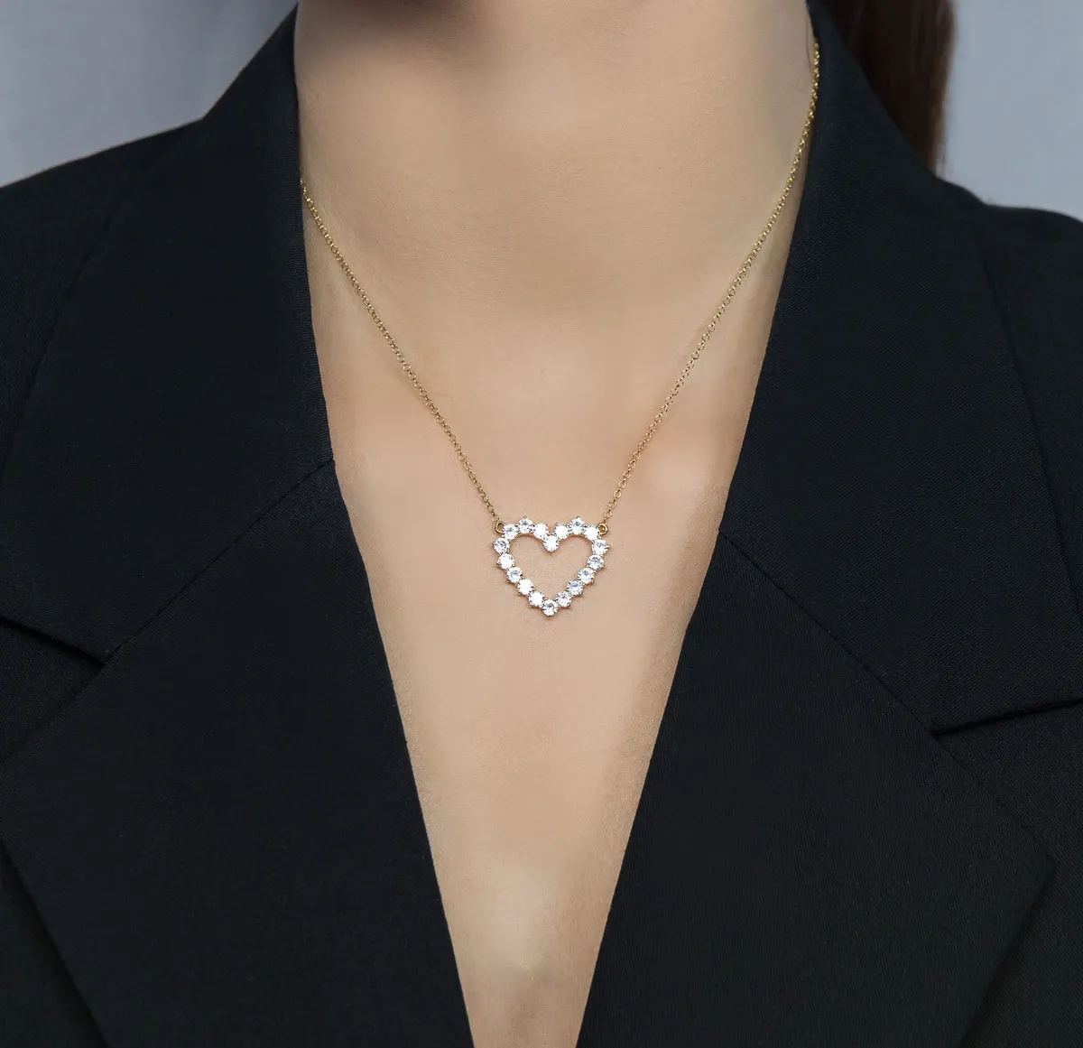 Colar de Ouro 18k com coração de zircônias-45cm