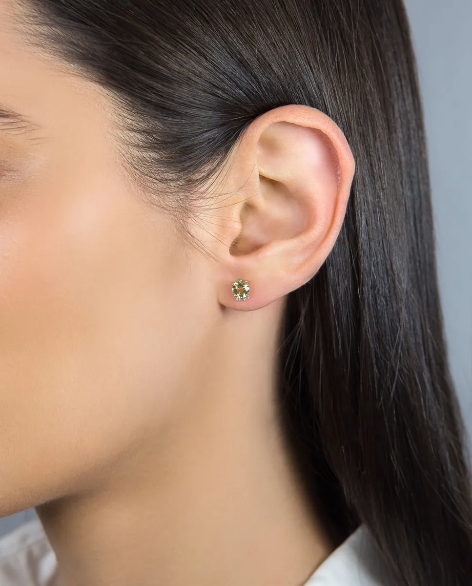 Brinco de Ouro 18k stud gema de green gold e safiras brancas