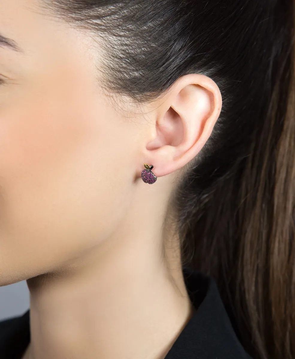 Brinco de Ouro 18k maçã pavê com 28pts de rubis