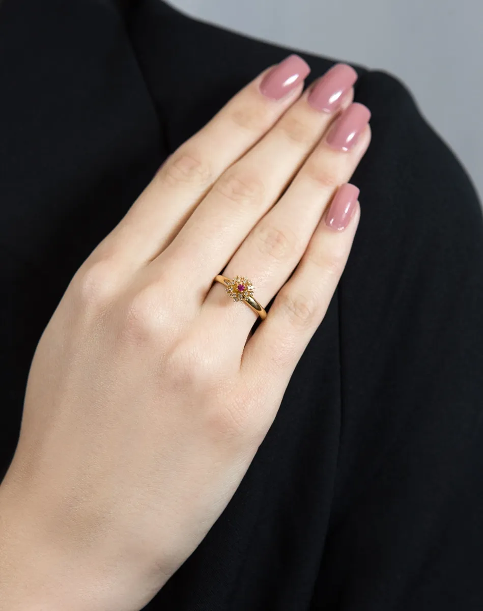 Anel de Ouro 18k chuveiro com rubi e 10pts de diamantes