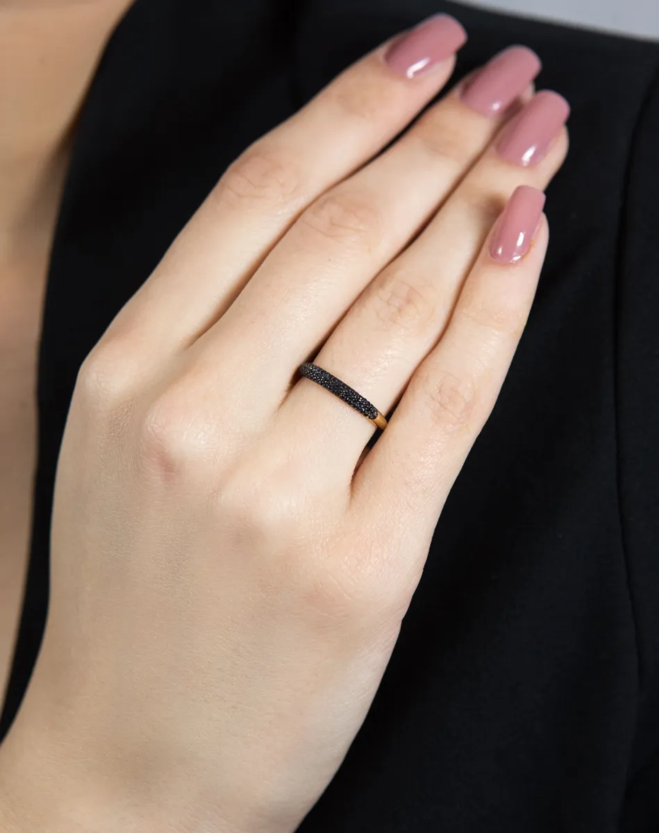 Anel de Ouro 18k aparador pavê com  20pts de safira black