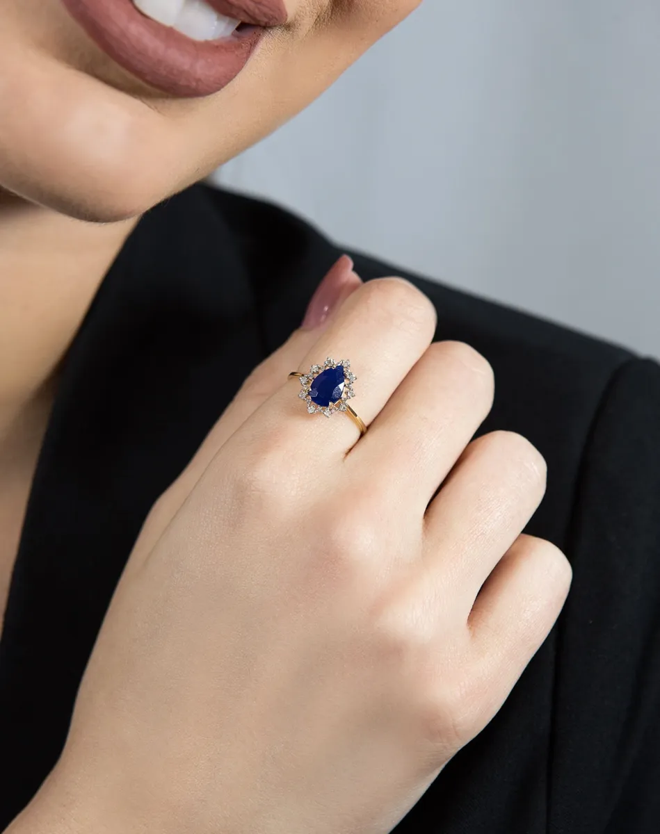 Anel de Ouro 18k com gota de jade azul e 13pts de diamantes