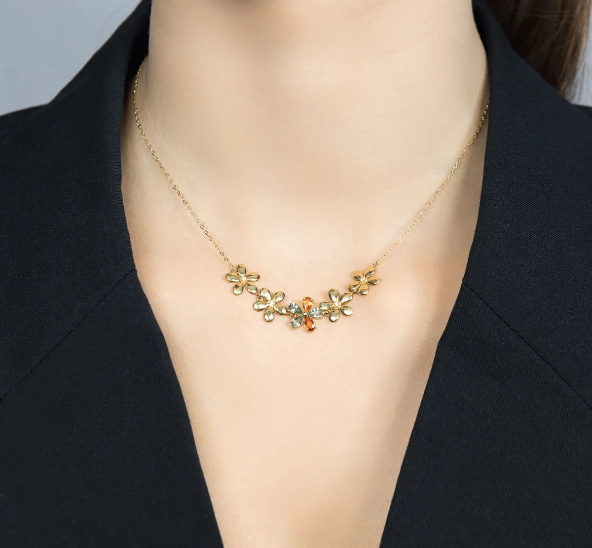 Colar de Ouro 18k com flores polidas,safiras coloridas e diamantes-60cm