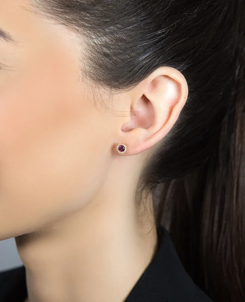 Brinco de Ouro 18k com rodolita redonda e 9,6pts de diamantes