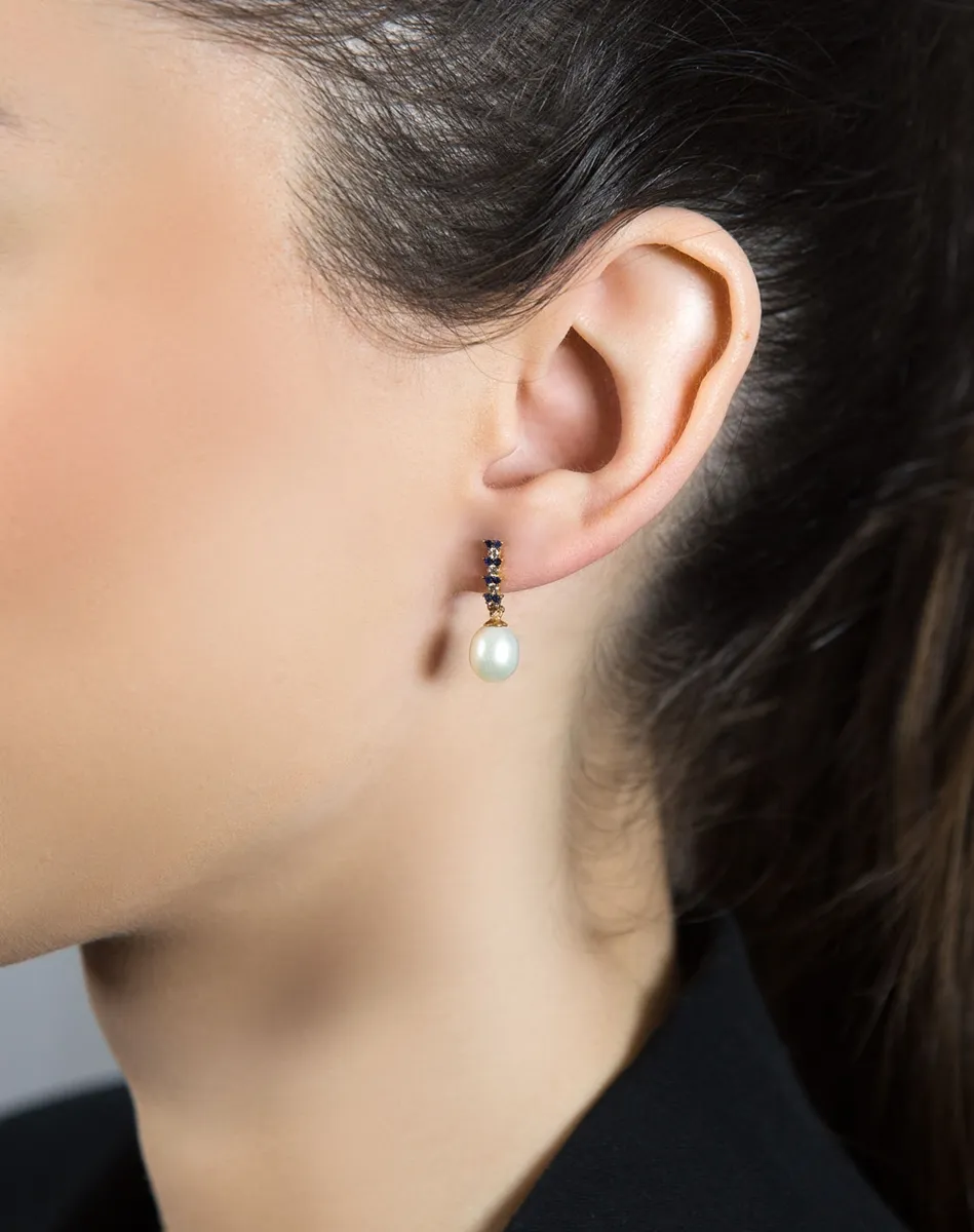 Brinco de Ouro 18k com pérola de arroz, safira azul e 12pts de diamantes brown