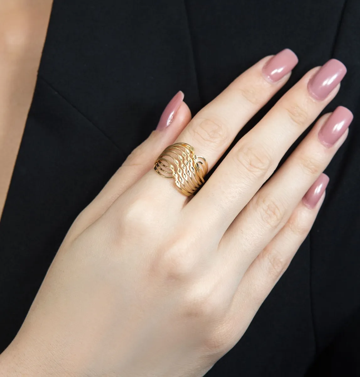 Anel de Ouro 18k aros vazados foscos diamantados