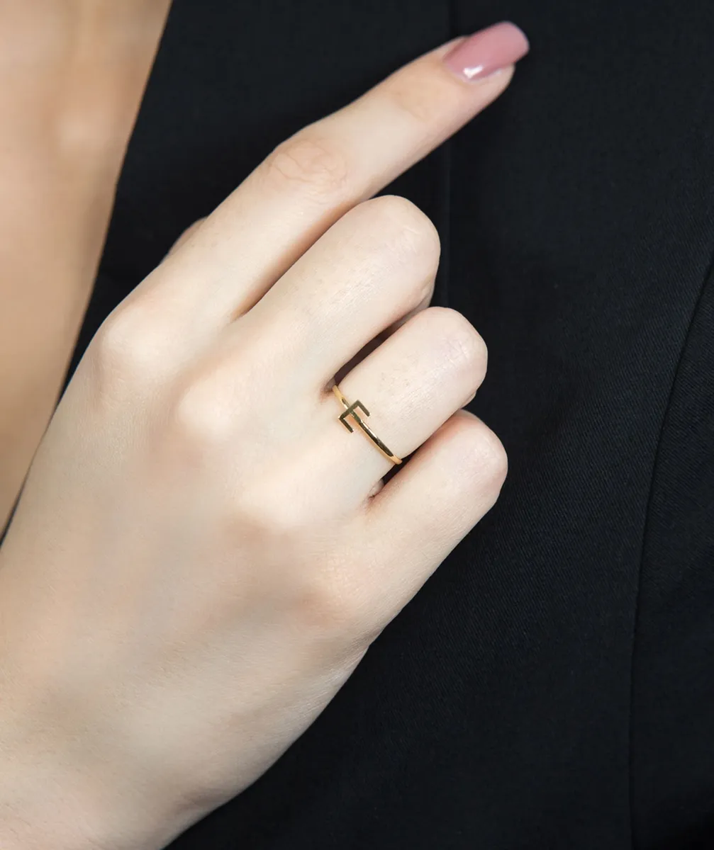 Anel de Ouro 18k aro polido com letra "E"