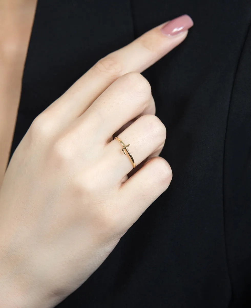 Anel de Ouro 18k aro polido com letra "L"