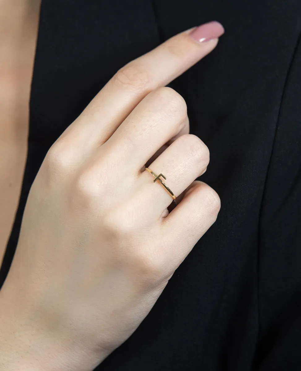 Anel de Ouro 18k aro polido letra"F"