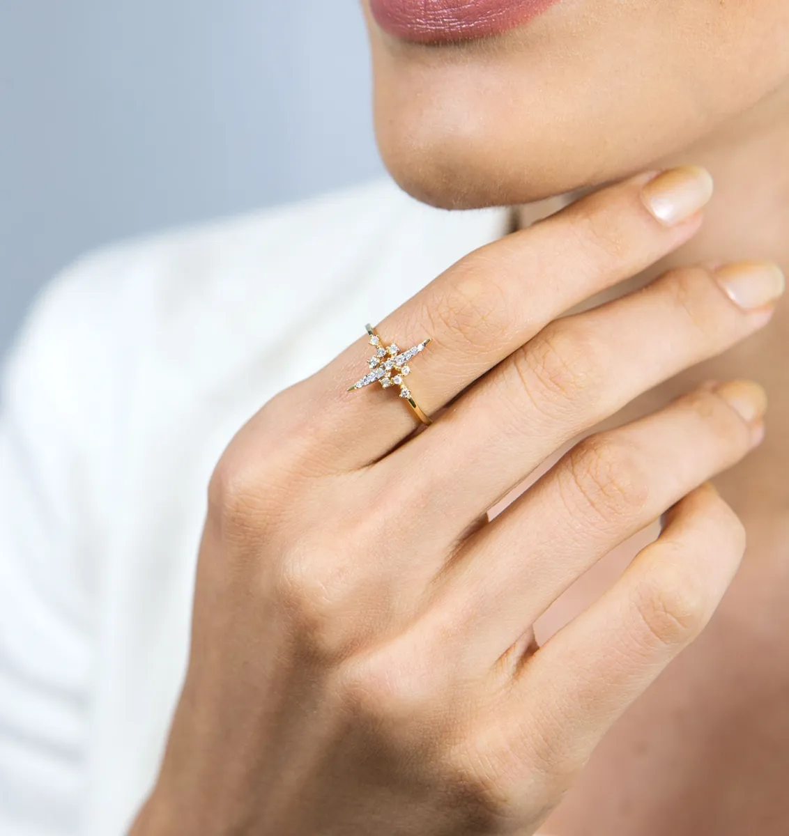 Anel de Ouro 18k aro polido e quadrado de 21,5pts de Diamantes