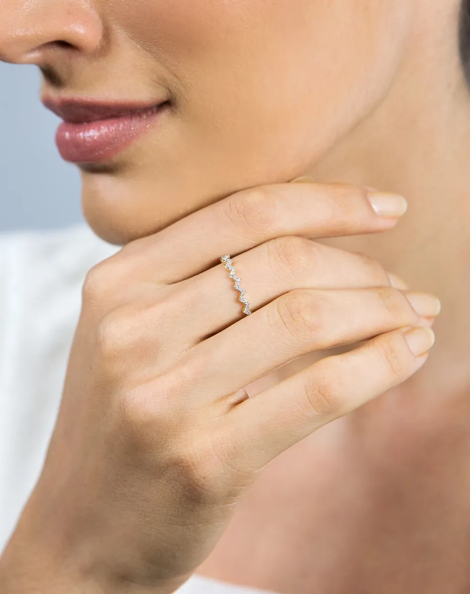 Anel de Ouro 18k aro zig zag de 16,5pts de diamantes