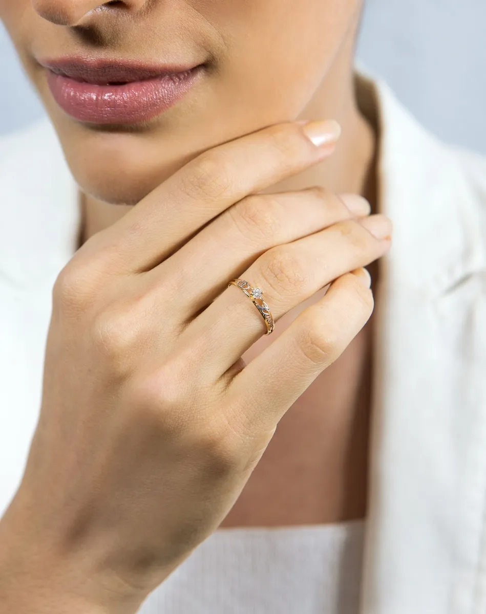 Anel de Ouro 18k solitário aro vazado Love com 10pts de Diamantes