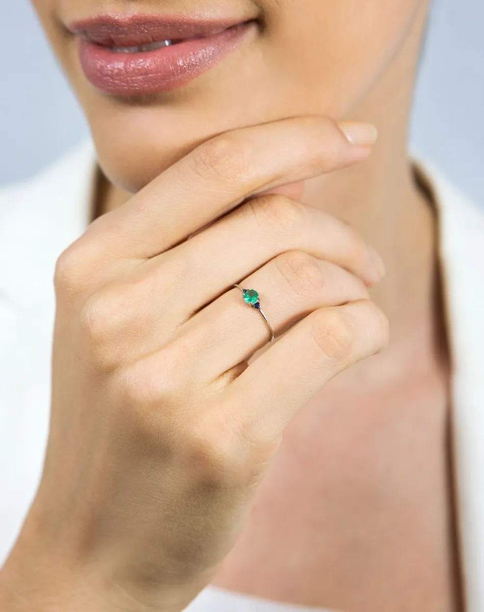 Anel de Ouro branco 18k com gema de Esmeralda e Safira Azul