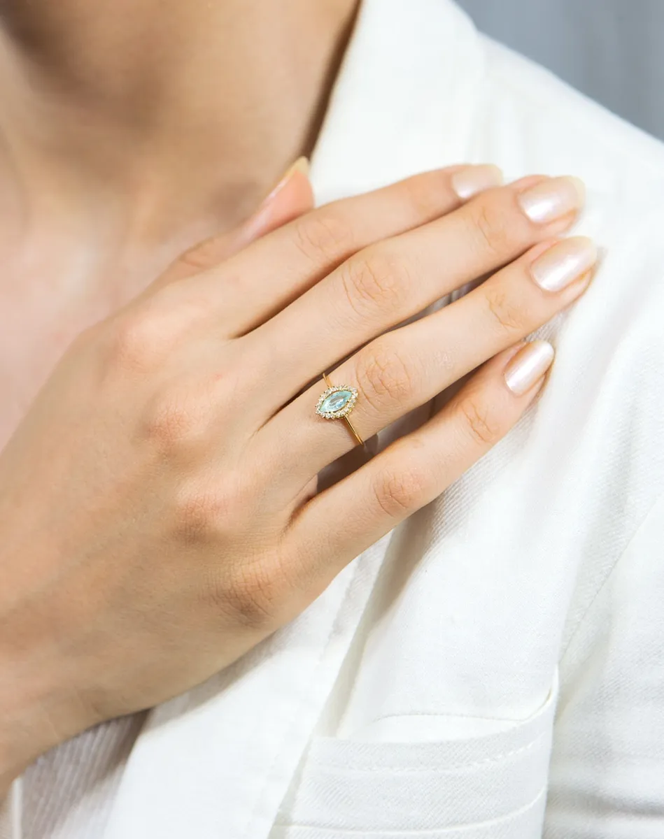 Anel de Ouro 18k aro com navete da gema Apatita e Diamantes