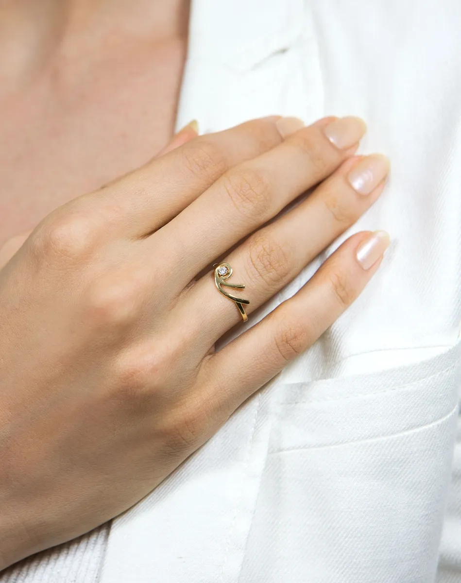 Anel de Ouro 18k aro polido com 5pts de Diamantes