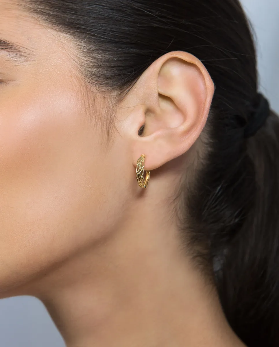 Brinco de Ouro 18k argola click com folhas vazadas