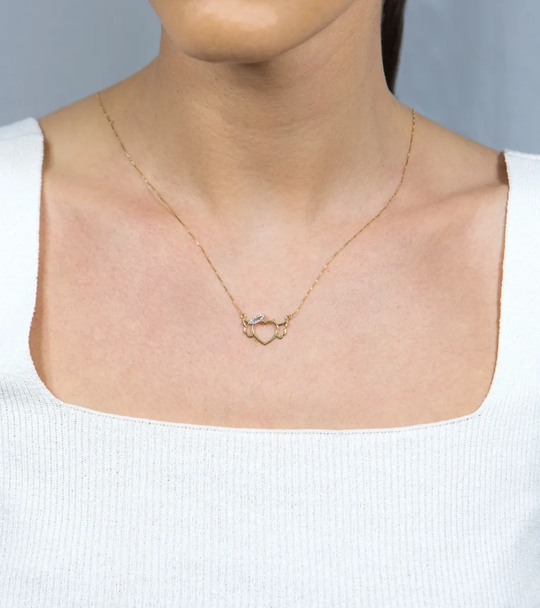 Colar de Ouro 18k com pingente coração e Diamantes