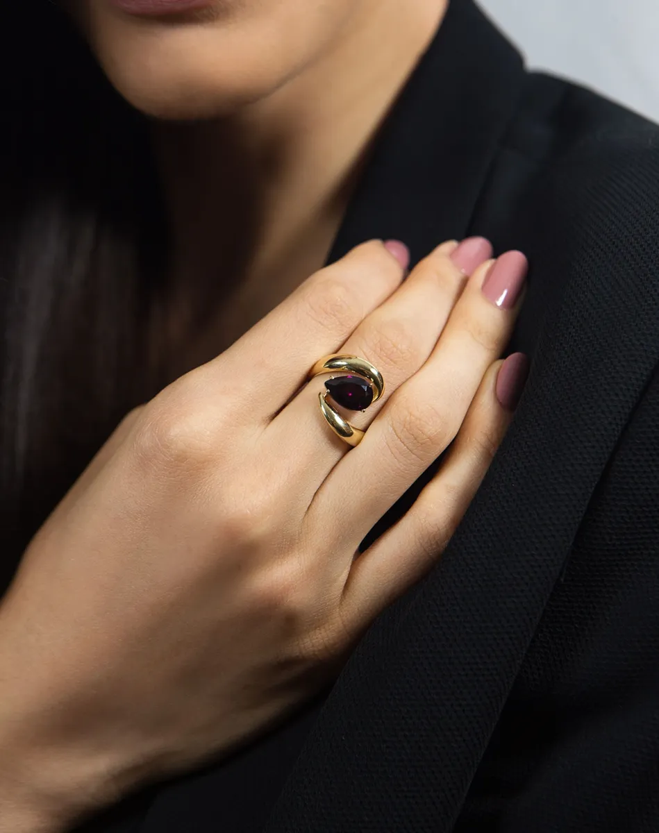 Anel de Ouro 18k aro curvas com gota de Rodolita