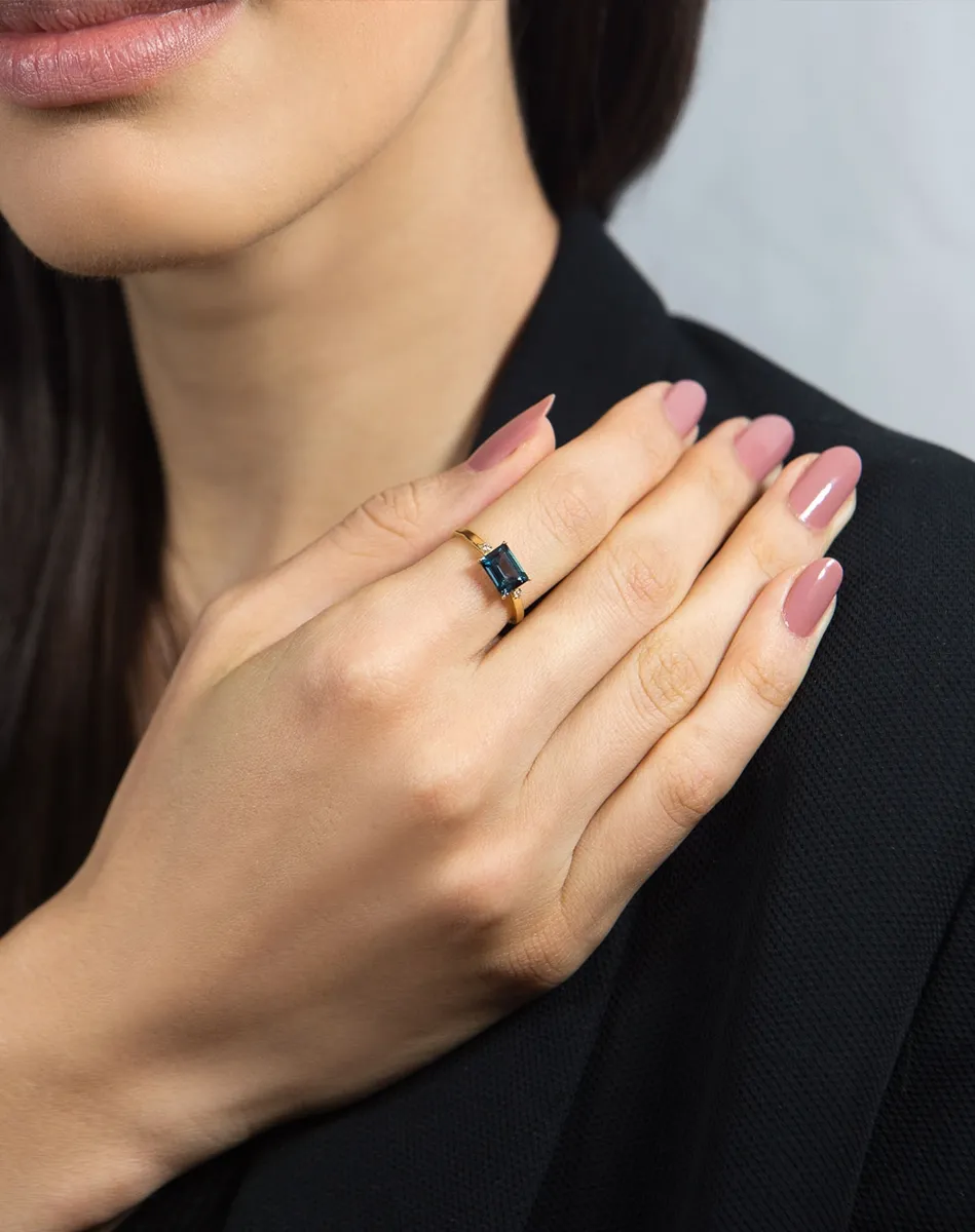 Anel de Ouro 18k aro com baguete de Topázio london e branco