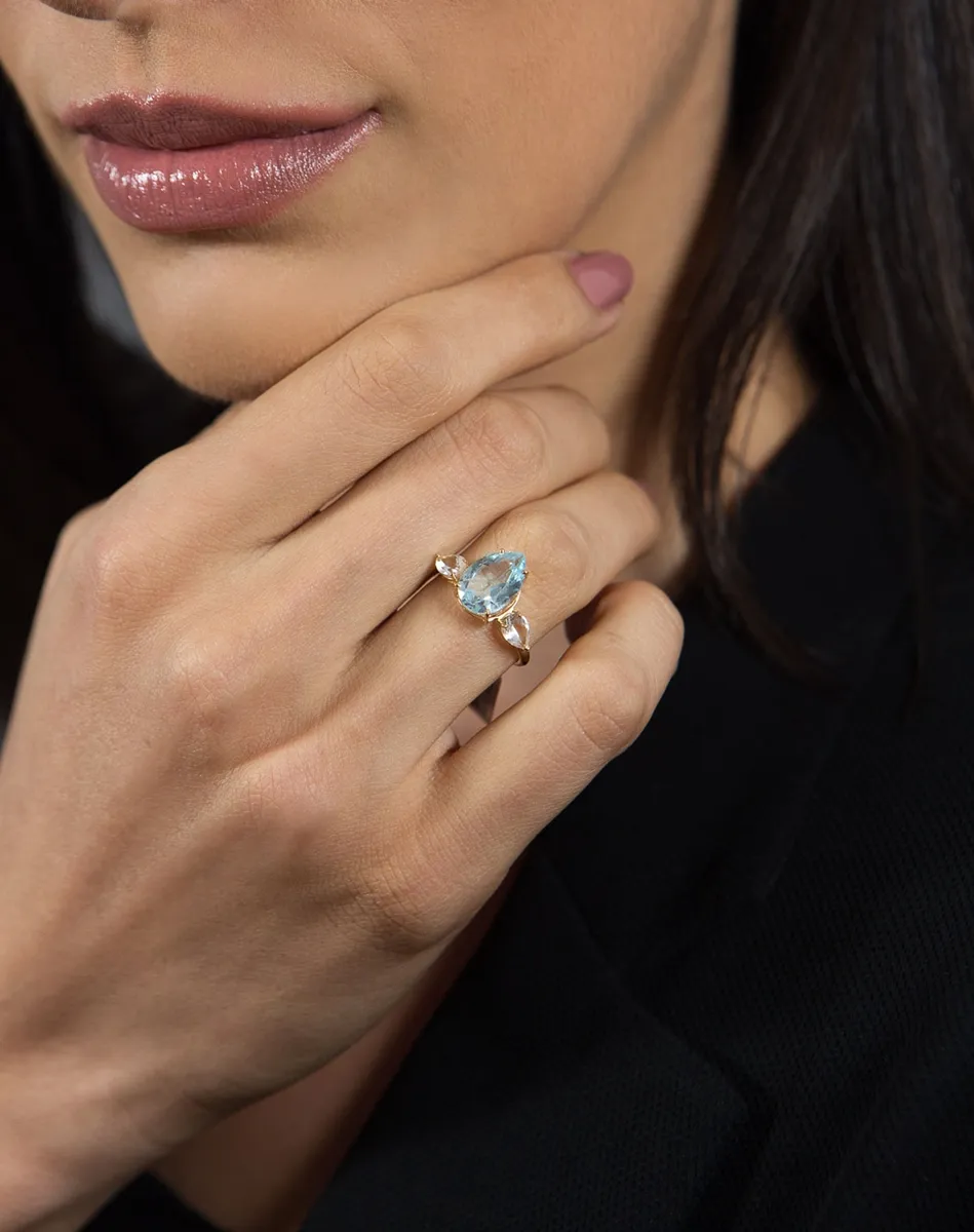 Anel de Ouro 18k gotas de Topázio Sky e Cristais