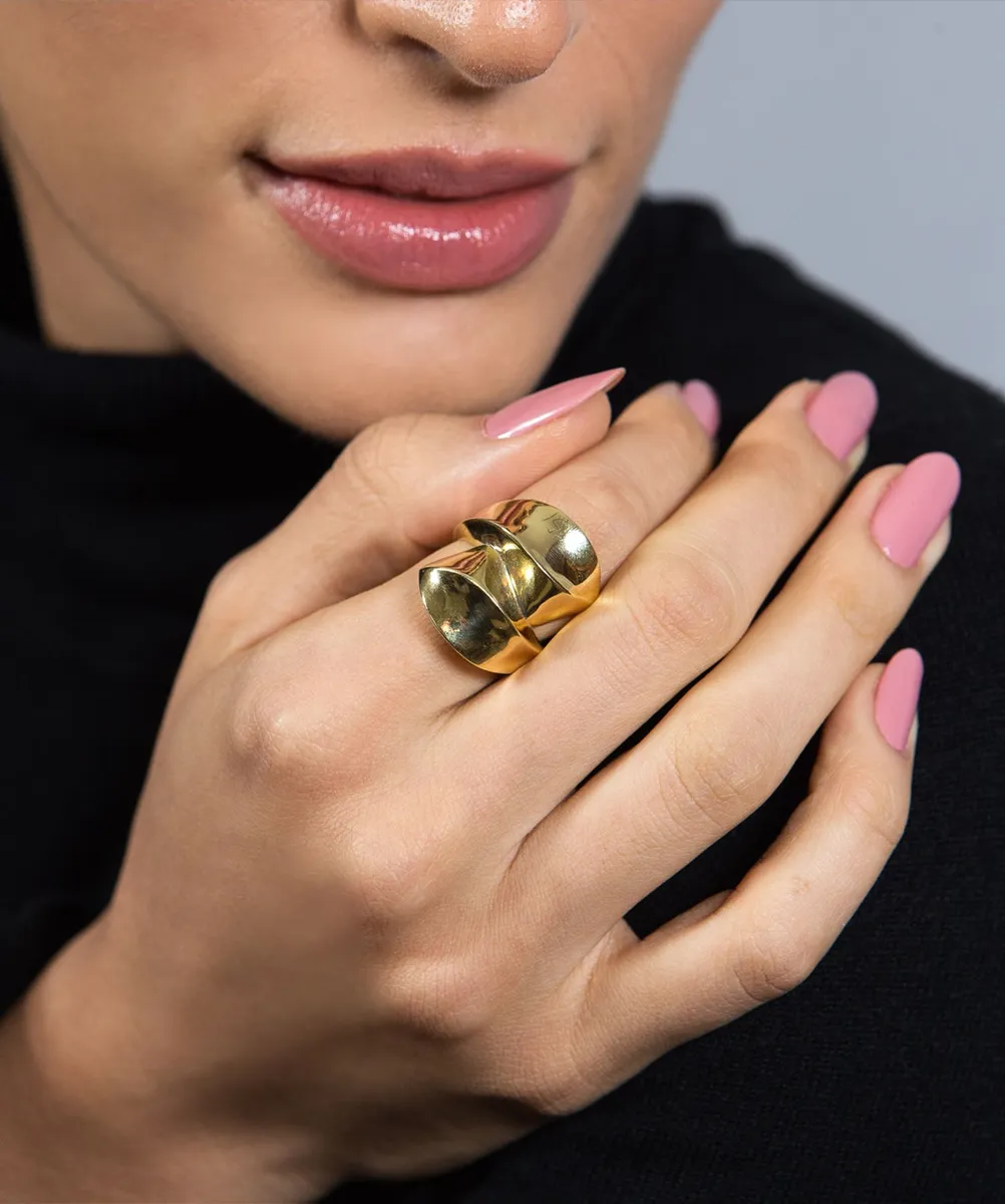 Anel ouro 18k largo aro polido geométrico