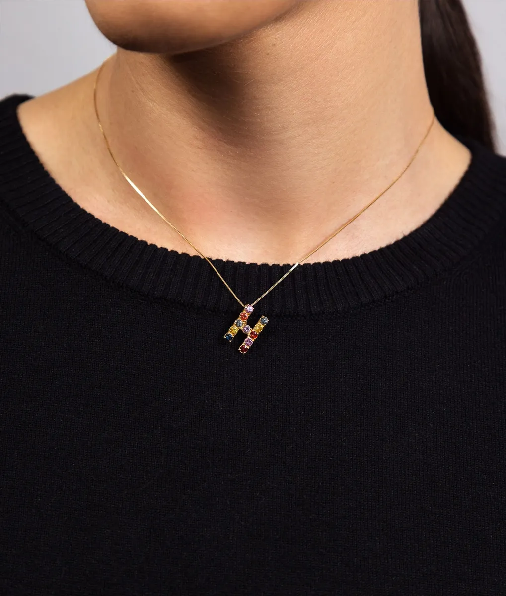 Pingente ouro amarelo 18k letra H com 11 gemas de Safiras coloridas