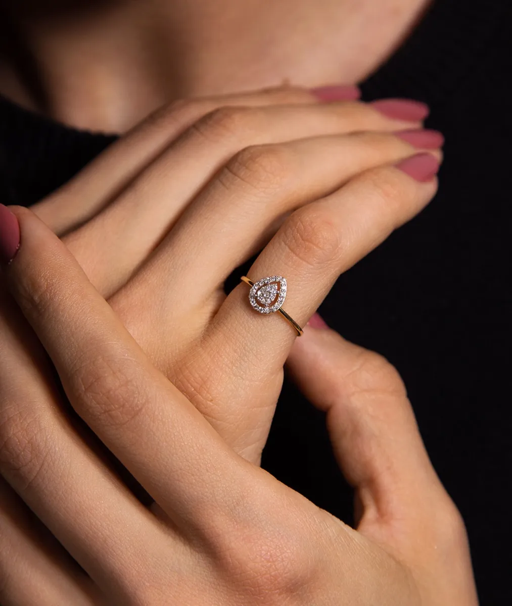 Anel gota vazada ouro 18k com 18,7pts de Diamantes