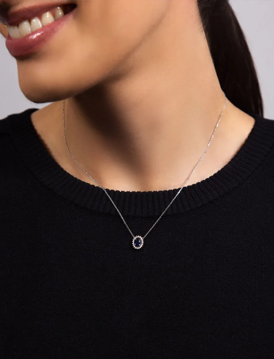 Colar ouro branco 18k gema oval de Safira azul com 10pts de Diamantes