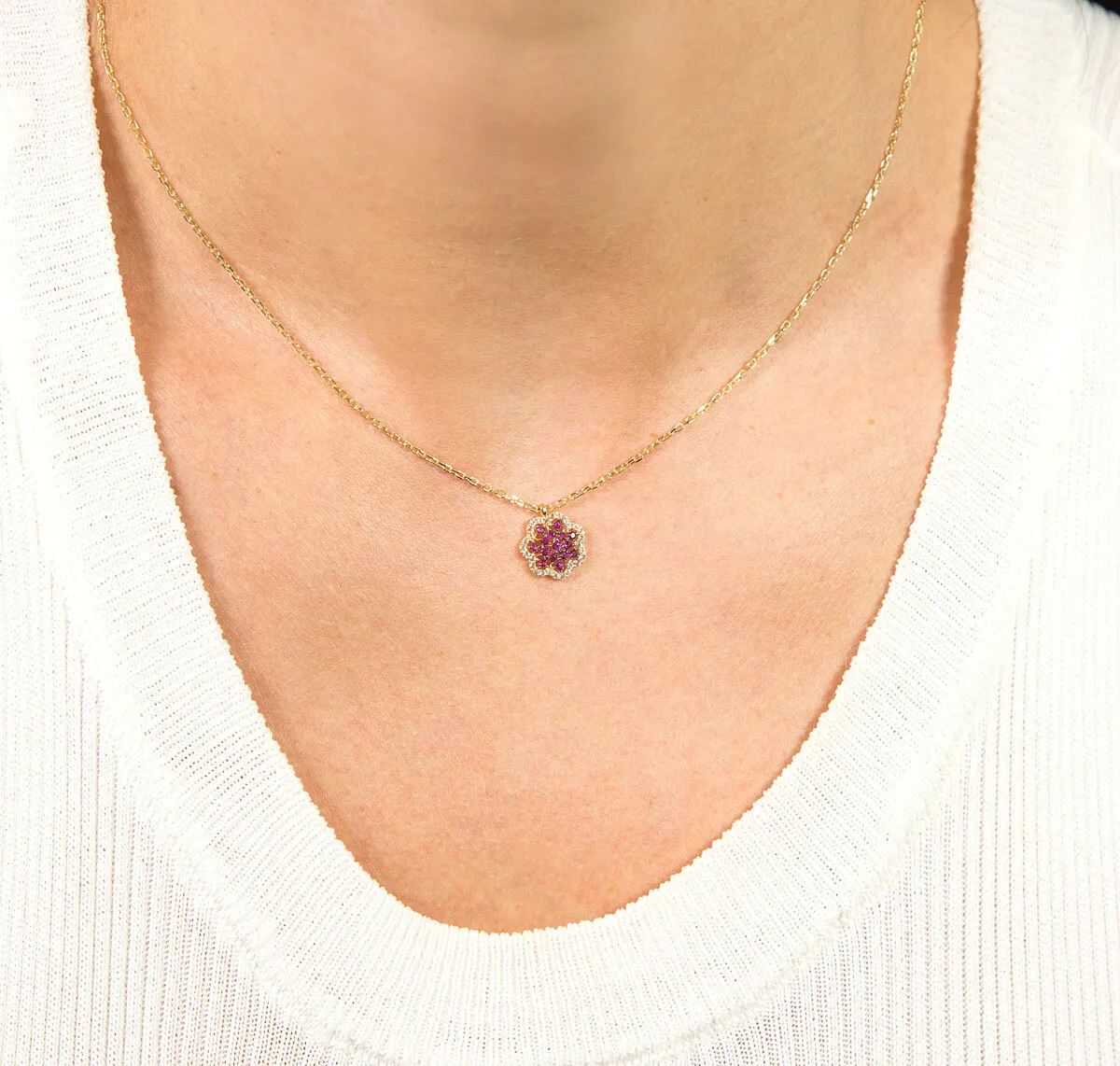 Gargantilha pingente Rodolita ouro 18k contorno de 9,5pts de Diamantes