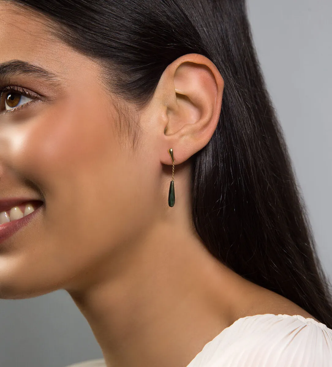 Brinco Drops pingente ouro 18k gota alongada de Quartzo verde