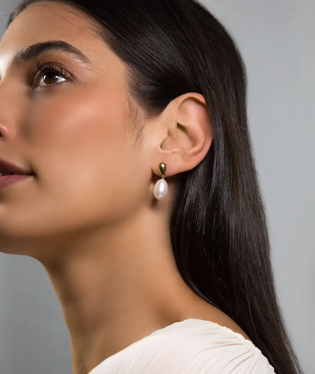 Brinco gota ouro 18k com gema natural de Pérola Biwa