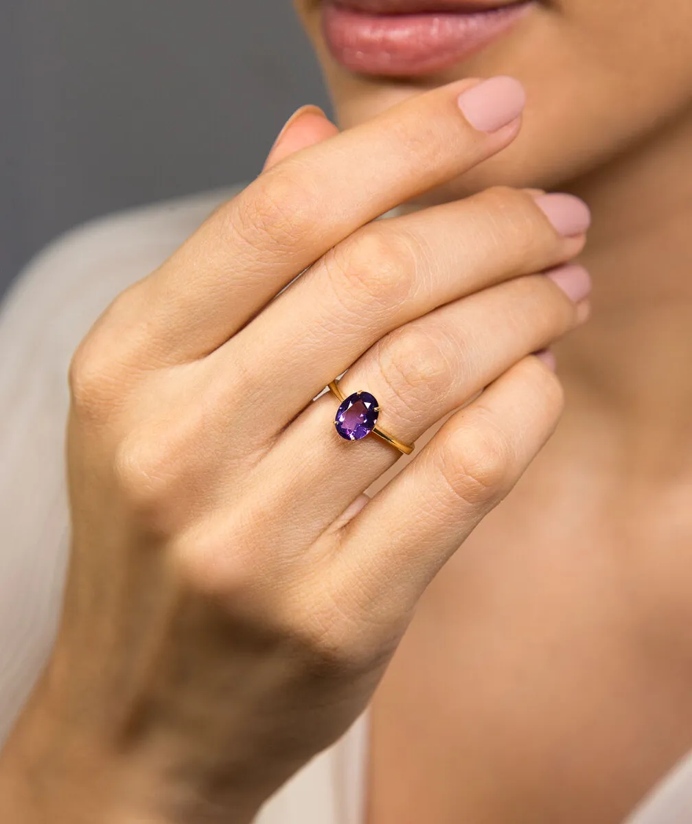 Anel gema oval facetada de Ametista ouro 18k polido