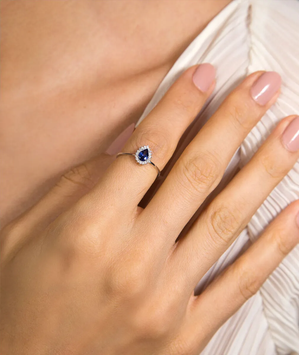 Anel Princess gota de Safira azul ouro branco 18k com 9pts de Diamantes