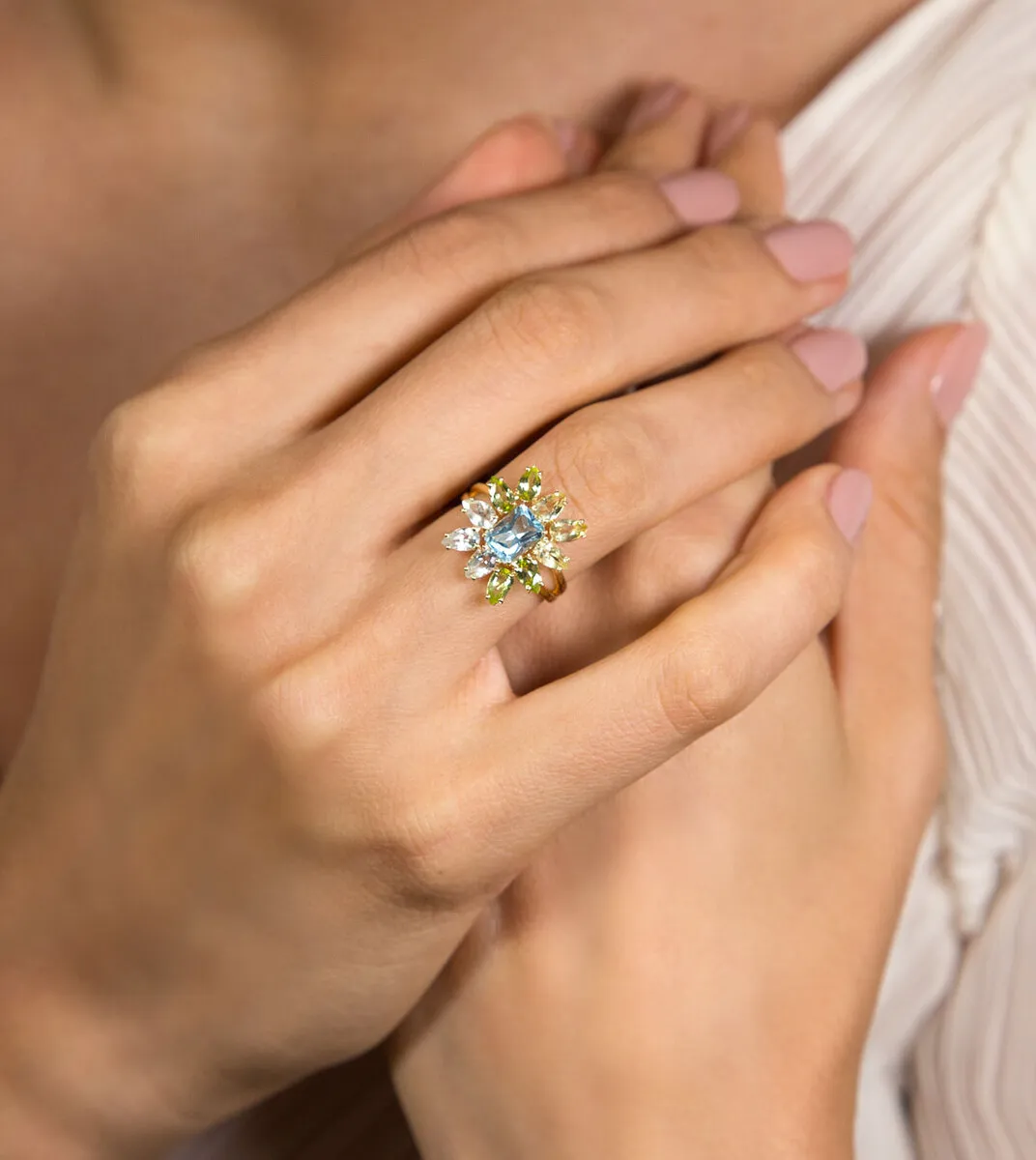 Anel flor ouro 18k mix de gemas brasileiras