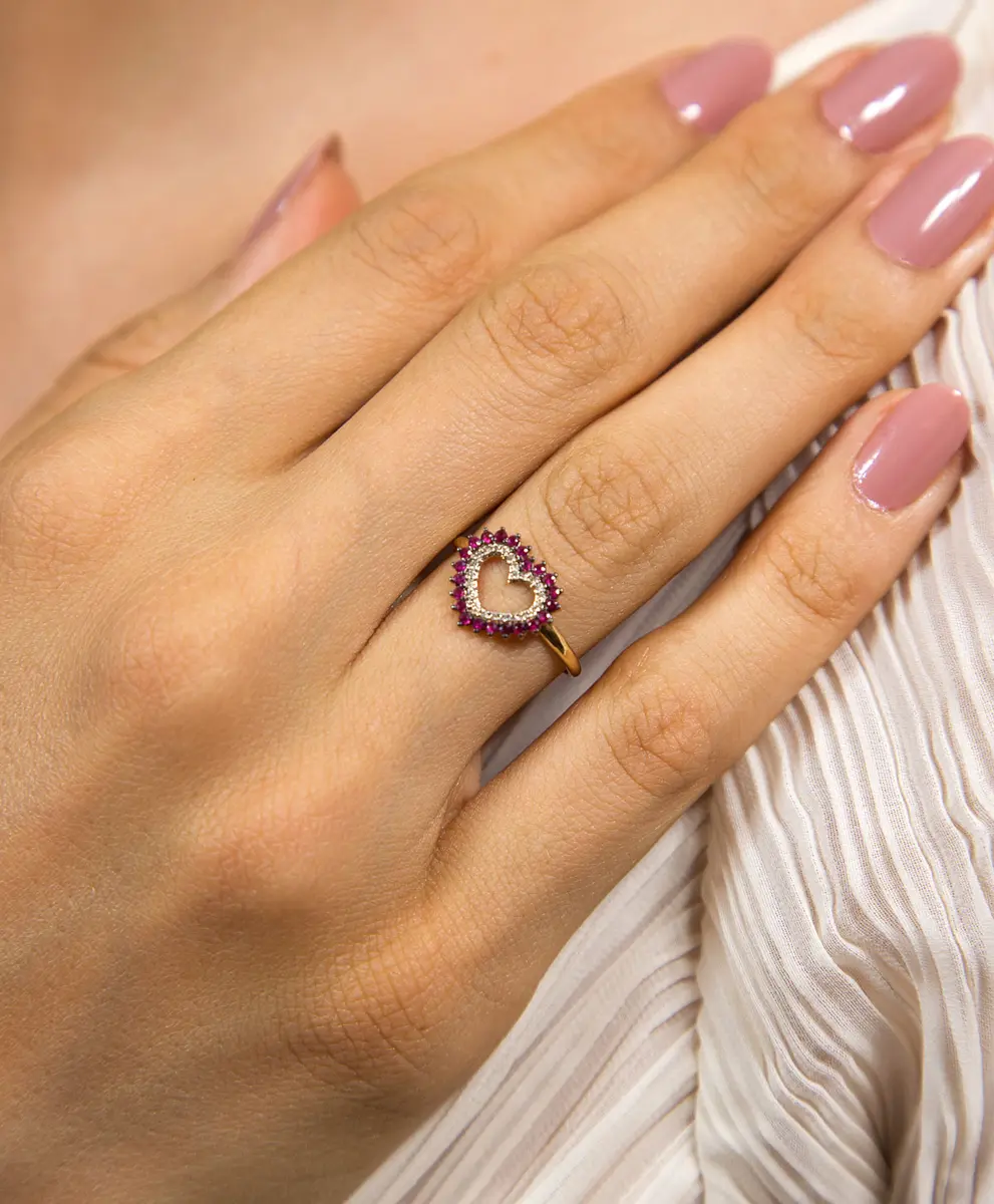 Anel coração vazado ouro 18k de Diamantes e Rubis com ródio negro