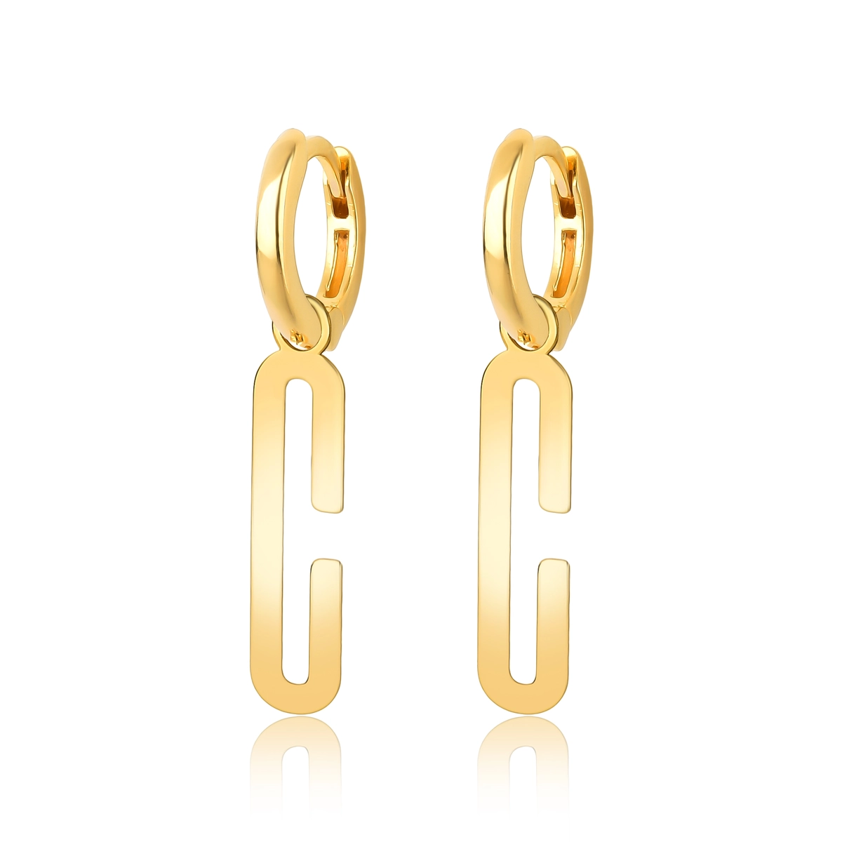 Brinco Wow Mom argola click ouro 18k pingente letra "C" polida