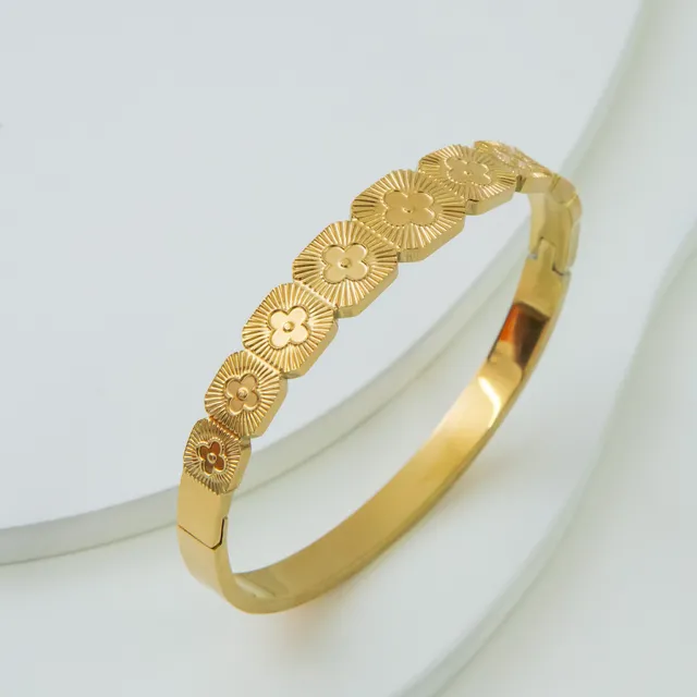 Bracelete Dourado Multi Trevo em Aço Inoxidável