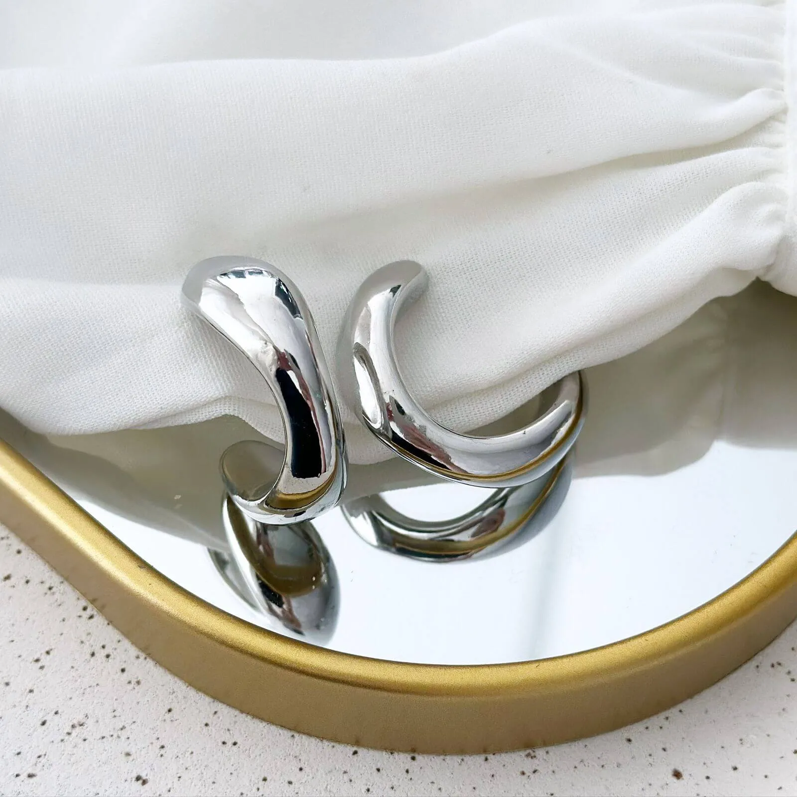 Argola Folheada a Prata Liso